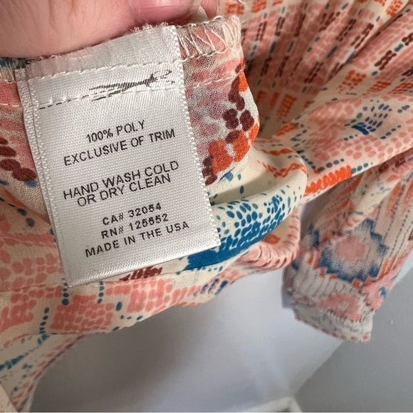 Dolan Popover Blouse Cream Geometric - Picture 14 of 14